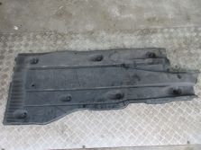 OCTAVIA III RS OSŁONA LEWA DOLNA PODŁOGO 5Q0825202.S