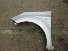 HYUNDAI I20 5D 1.2 2008 R. BŁOTNIK LEWY PRZÓD