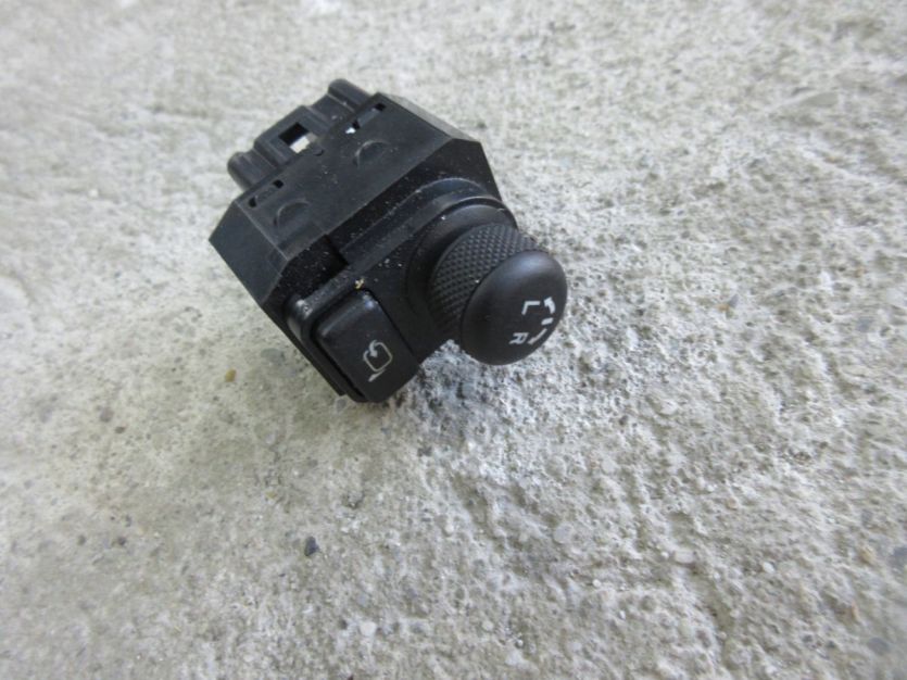 SUZUKI VITARA III VITARA 3 PRZEŁACZNIK LUSTEREK