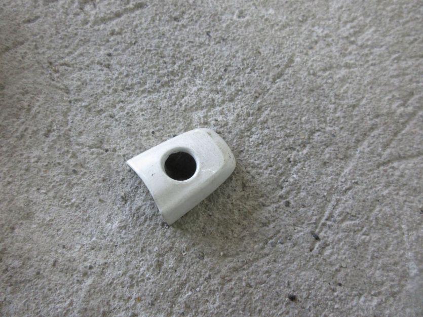 SUZUKI VITARA III VITARA 3 KLAMKA ZAŚLEPKA LEWY PRZÓD