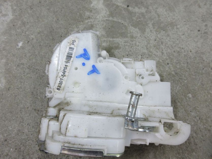 SUZUKI VITARA III VITARA 3 ZAMEK PRAWY TYŁ 82301-54P01