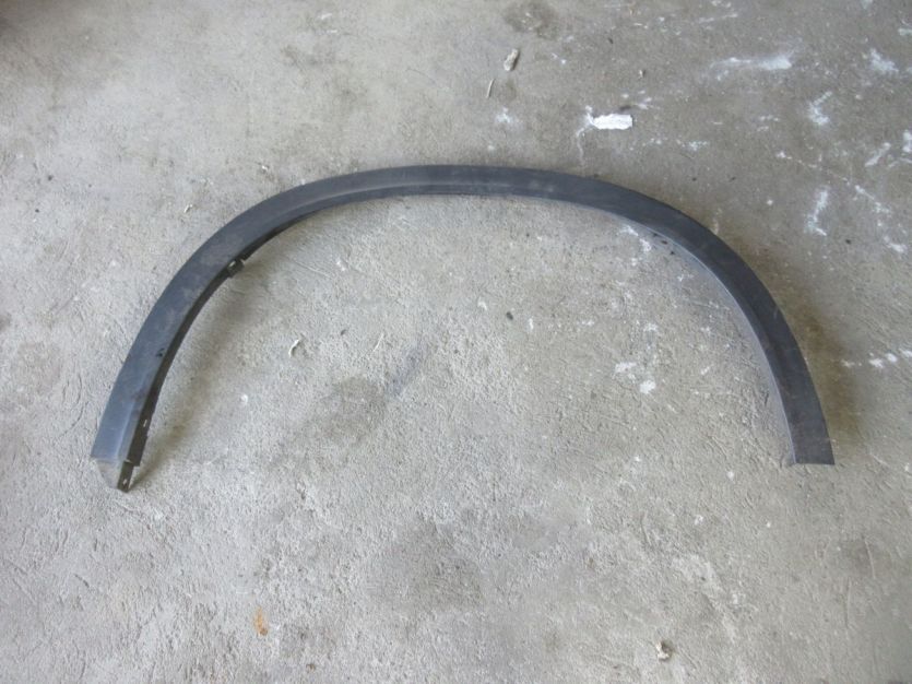 SUZUKI VITARA III VITARA 3 1.4 T LISTWA BŁOTNIKA PRAWY PRZÓD 77211-54P0