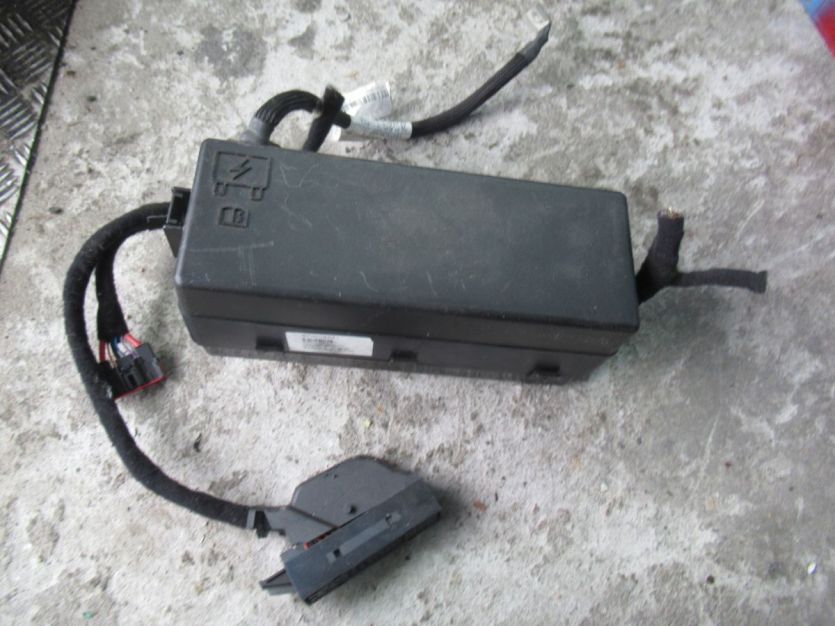 MASERATI GHIBLI 3.0 d SKRZYNKA BEZPIECNIKÓW 670008581