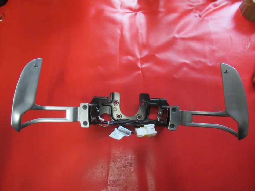 MASERATI GHIBLI M157 PRZEŁACZNIK ŁOPATKI