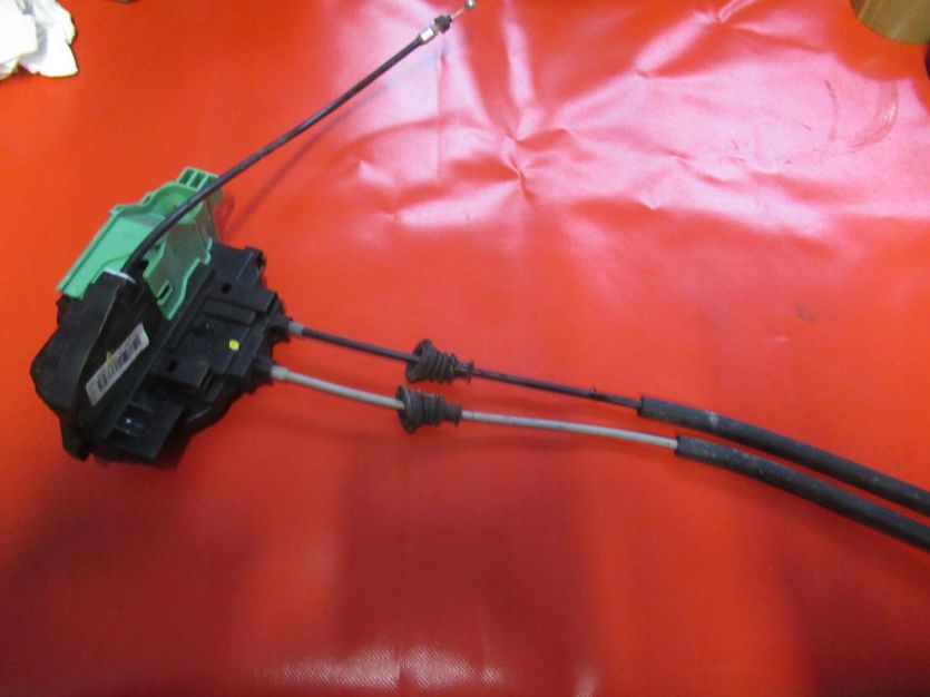 HYUNDAI I30 CW KOMBI ZAMEK PRAWY TYŁ 81420-2L200