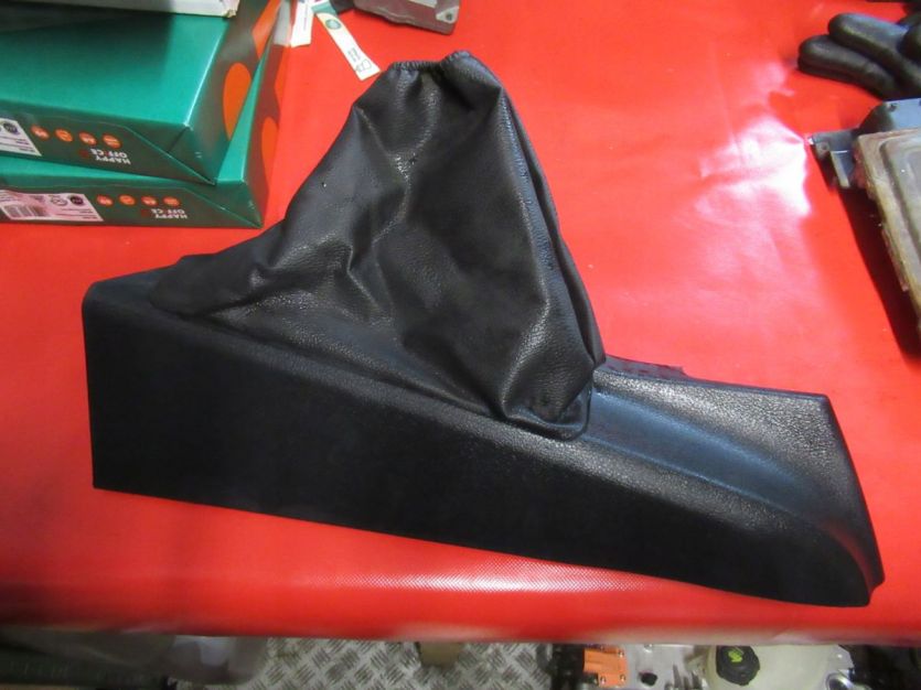 MIESZEK RĘCZNEGO FORD TRANSIT CONNECT MK2 LIFT DT11-V044L49-CH