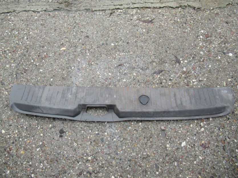 TRANSIT CONNECT MK2 LIFT OSŁONA PASA TYŁ 2022 1.5 TDCI DT11-V40352