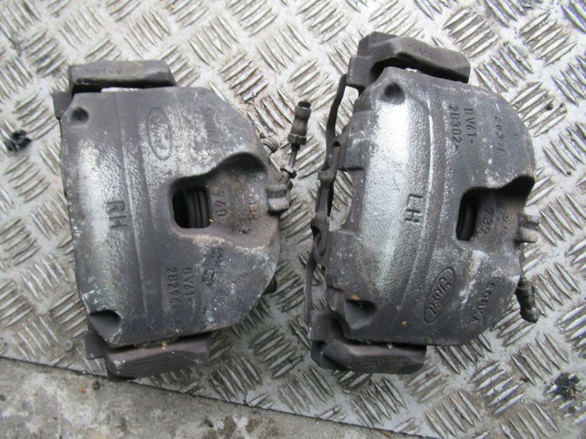 FORD TRANSIT CONNECT ZACISK HAMULCOWY PRAWY PRZÓD MK2 LIFT 2022 1.5 TDCI