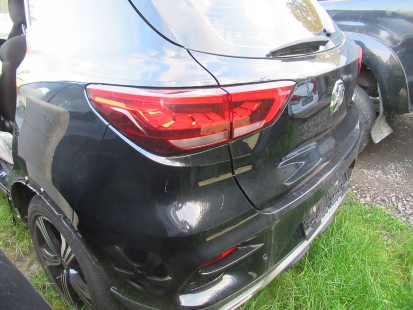 MG MG ZS LIFT 2023 R. OŚ BELKA TYŁ TYLNA