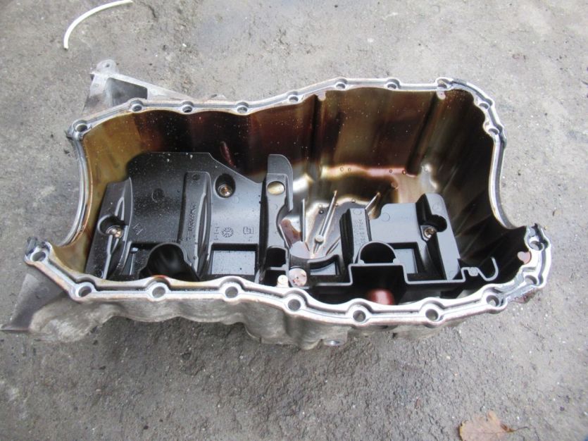 DACIA DUSTER I LIFT 15 R. MISKA OLEJOWA 1.6 16V K4M2842 K4M33873