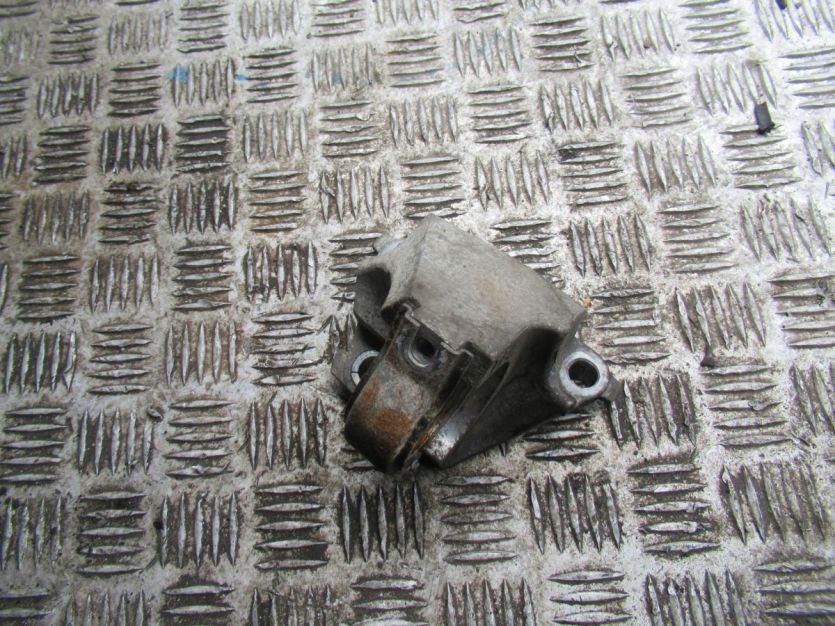 DACIA DUSTER I LIFT 1.2 TCE H5F408 PODPORA POLOSI 397743233R