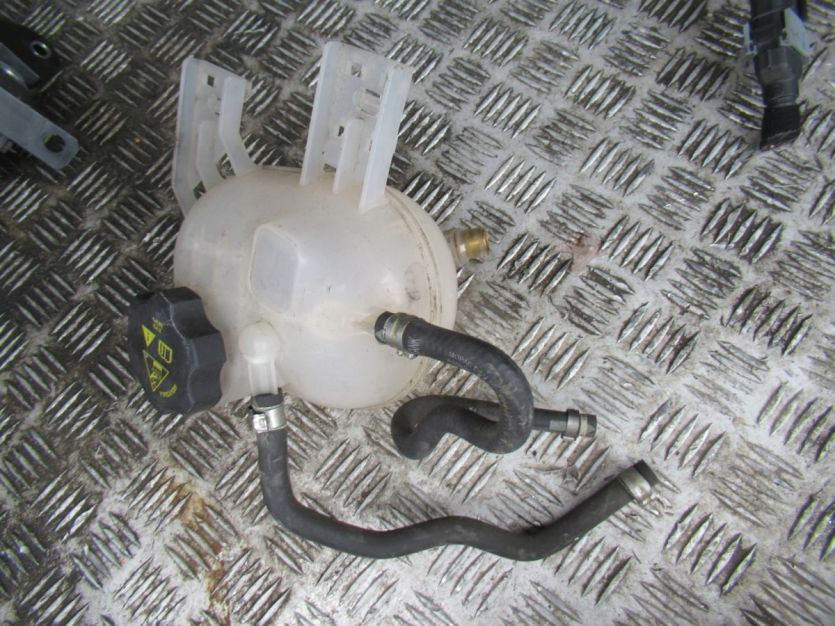 JEEP RENEGADE LIFT 2.0 M-JET ZBIORNICZEK WYRÓWNAWCZY