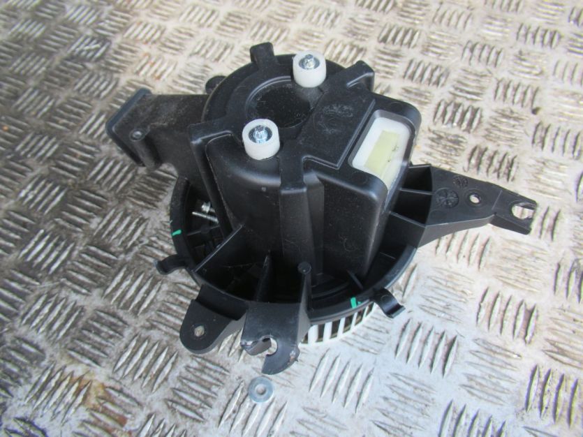 JEEP RENEGADE LIFT 2.0 M-JET DMUCHAWA