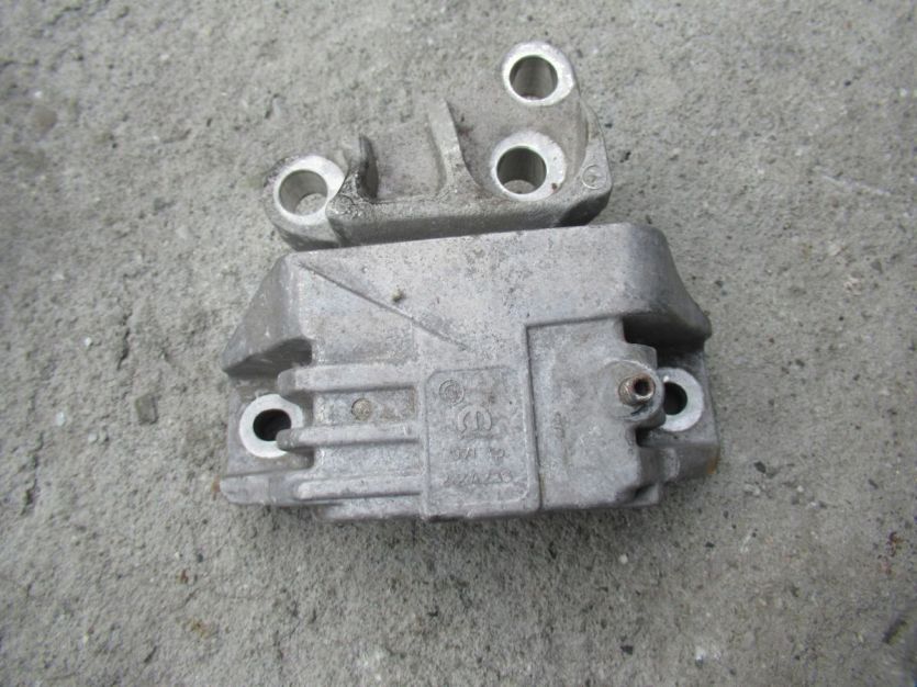 JEEP RENEGADE LIFT 2.0 M-JET PODUSZKA SKRZYNI 00520683260