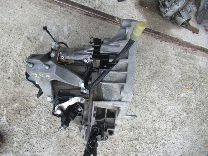 DACIA LODGY DOKKER 1.6 SCE SKRZYNIA BIEGÓW JR5398