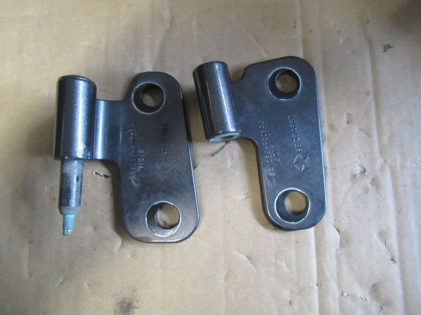 JEEP WRANGLER JL SAHARA 4D 2018+ zawiasy szyby przód