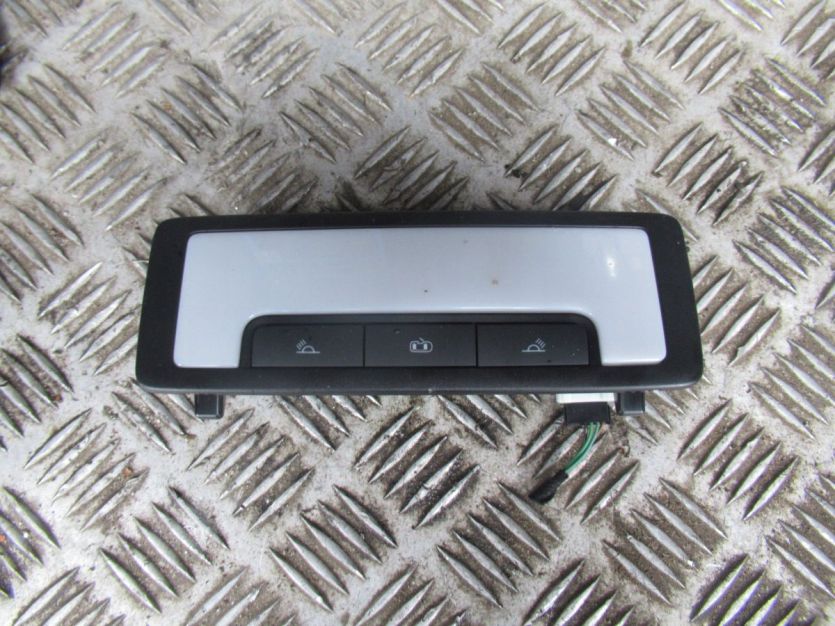 MG3 MG 3 1.5 HYBRID 2024 R. LAMPKA OŚWIETLENIA KABINY