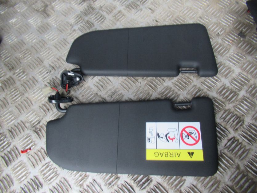 MG3 MG 3 1.5 HYBRID 2024 R. OSŁONA PRZECIWSŁONECZNA LEWA PRAWA