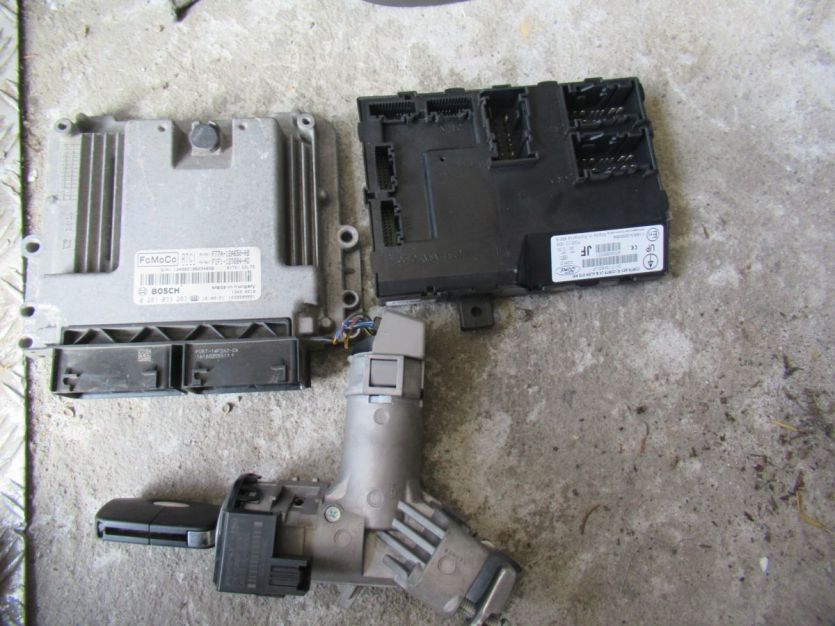 TRANSIT COURIER MK2 1.5 TDCI STEROWNIK KOMPUTER SILNIKA 0281033283