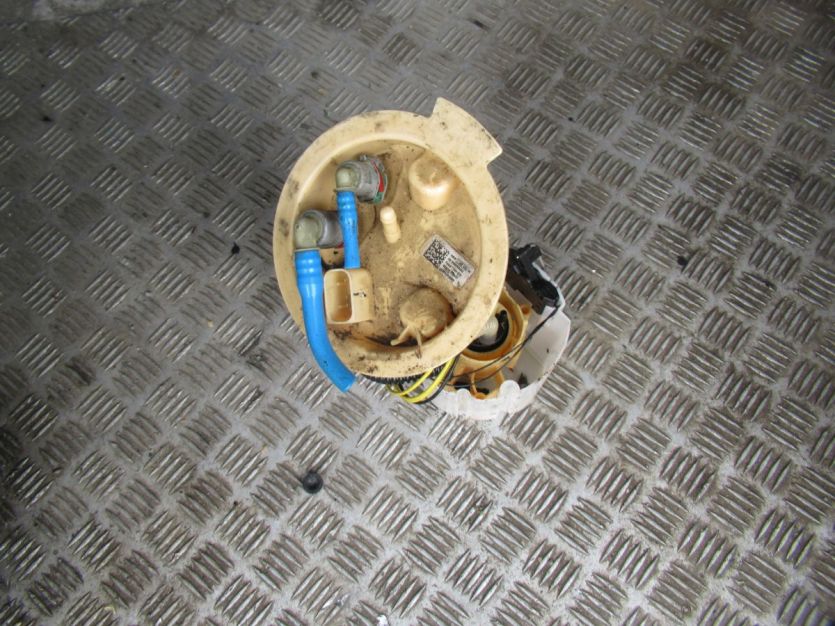 BMW POMPA PALIWA 7300466