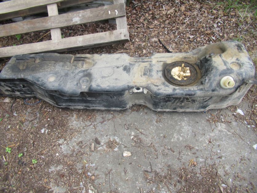 JEEP WRANGLER JL SAHARA 4D 2.2 CRD 2018 R ZBIORNIK PALIWA OSŁONA ZBIORNIKA