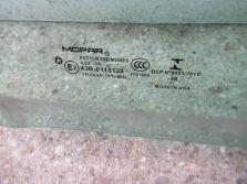 JEEP WRANGLER JL SAHARA 4D 2018 R. SZYBA PRAWY PRZÓD