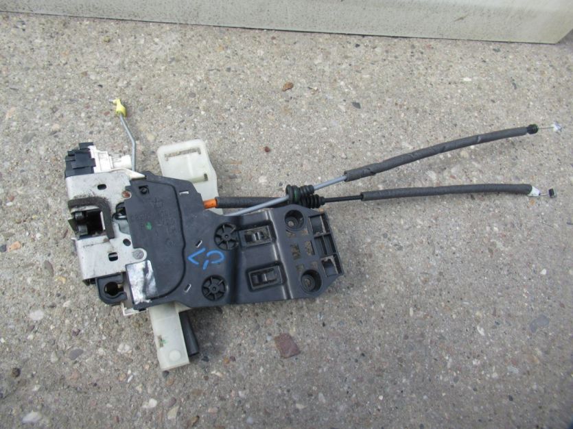 JEEP WRANGLER JL SAHARA 4D 2018 R. ZAMEK DRZWI LEWY PRZÓD P68250661A0