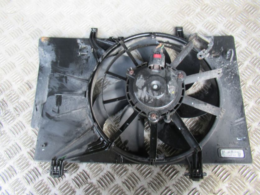 TRANSIT CONNECT MK2 1.5 TDCI WENTYLATOR ET768C607FC