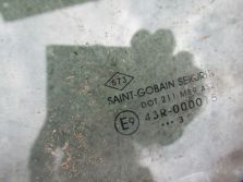 DACIA LODGY DOKKER SZYBA LEWY PRZÓD 2013