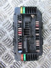 BMW 4 F36 430i 16 r. SKRZYNKA BEZPIECZNIKÓW 9389068