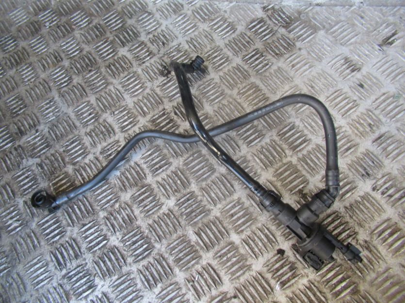 BMW 4 F36 430i 16 r. WĄŻ ZAWÓR 7643106