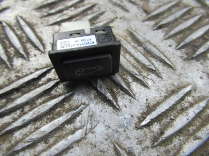 BMW 4 F36 430i 16 r. PRZEŁĄCZNIK ZAMUKANIA KLAPY