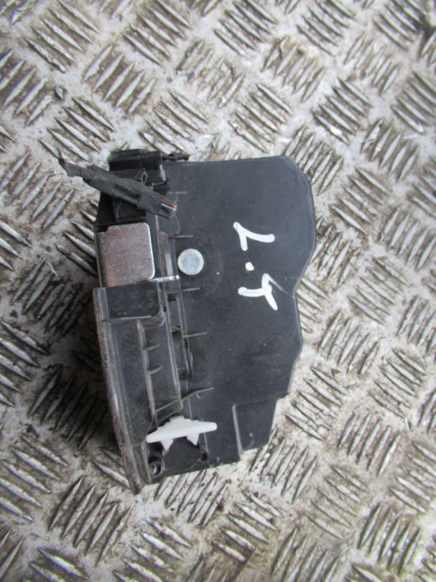 BMW 4 F36 430i 16 r. ZAMEK LEWY TYŁ 4PIN 7229459