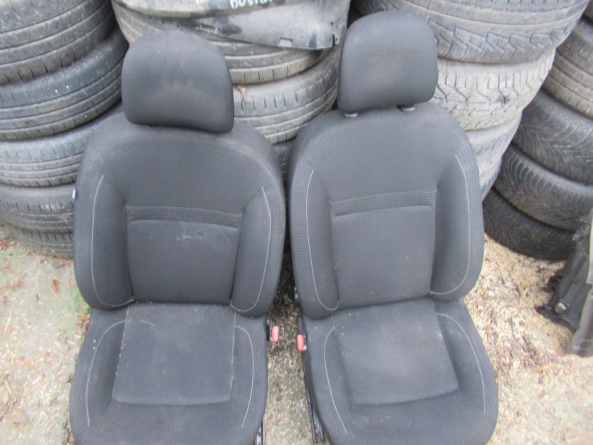 dacia DOKKER FOTEL FOTELE PRZÓD WYSYŁKA