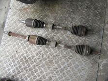 DACIA DUSTER I 2012 R. 1.6 2WD POŁOŚ PRAWA 391008165R