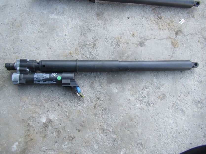 BMW 4 F36 430i 16 r. GRAND COUPE SIŁOWNIK KLAPY LEWY 7432375