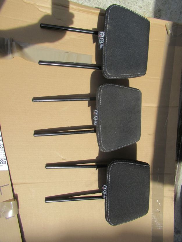 DACIA JOGGER ZAGŁÓWKI TYŁ