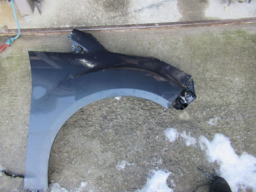 FORD C-MAX MK2 2011 R. BŁOTNIK PRAWY PRZÓD