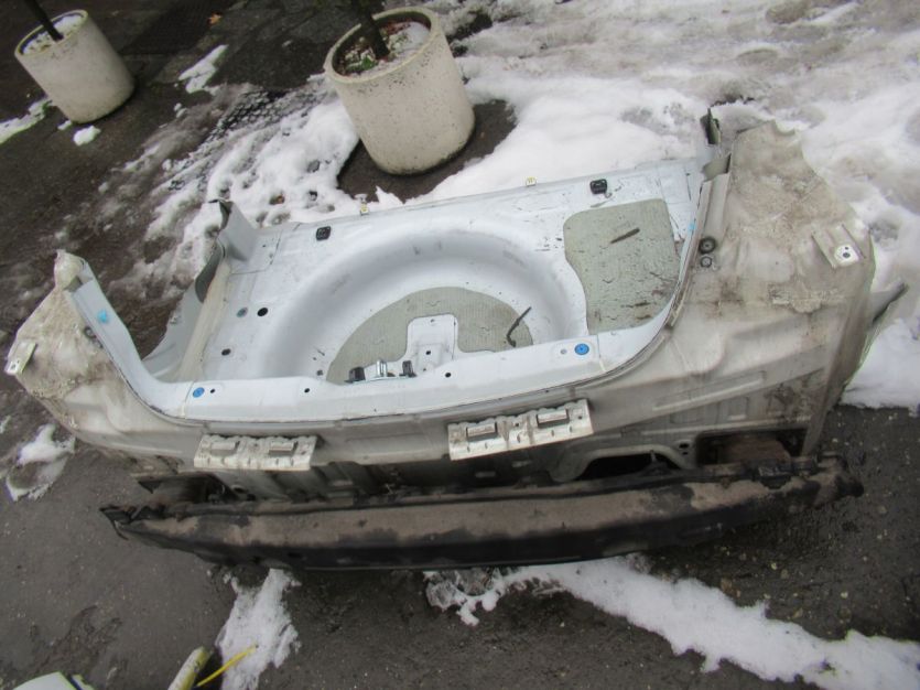 HYUNDAI VELOSTER PAS WANNA 2013 R SW2 WYSYŁKA PAS WANNA