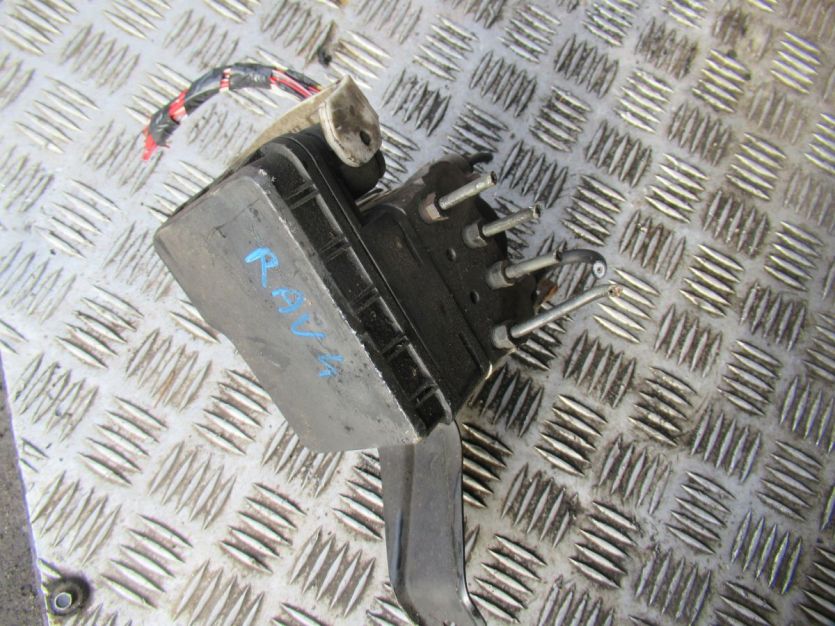 toyota rav4 II II 2.0 D POMPA ABS 2002 R. 44510-42050