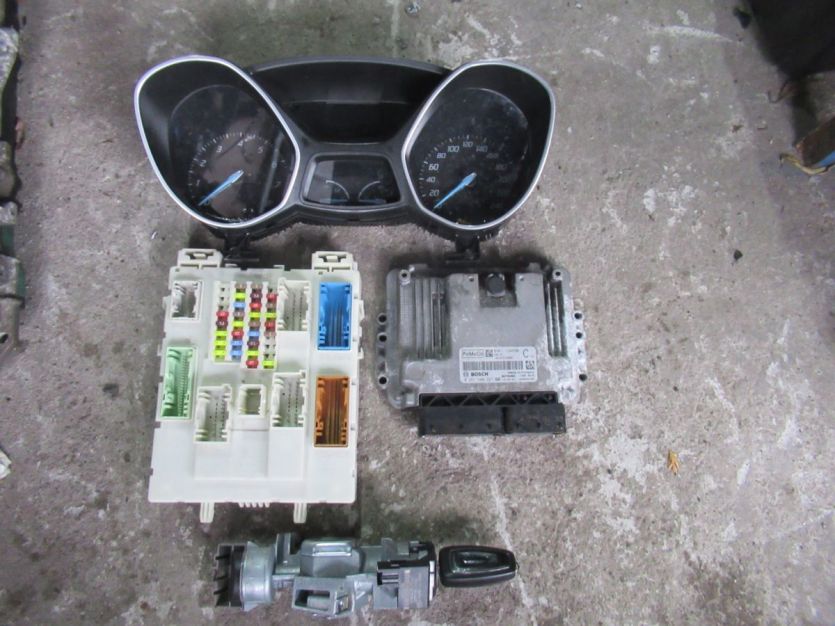 FORD C-MAX MK2 2011 R. 1.6 ECOBOOST KOMPUTER BV6112A650CUA 0261S08227