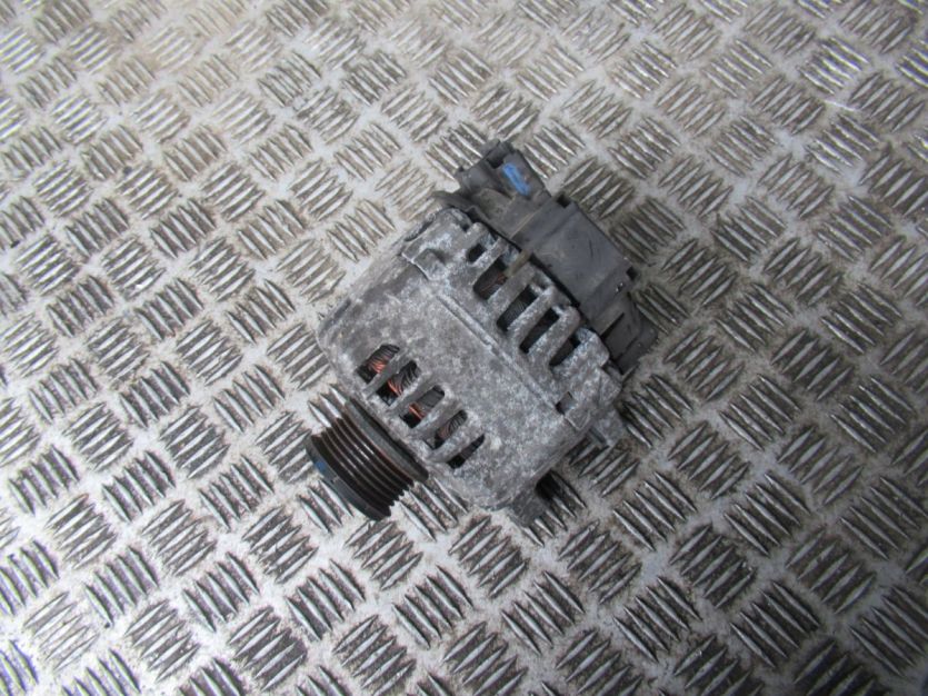 PEUGEOT 5008 II 2018 R. 1.2 THP ALTERNATOR 9818677980