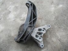 PEUGEOT 5008 II 2018 R. 1.2 THP PODUSZKA SILNIKA