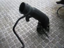 VOLKSWAGEN BORA SILNIK 2.0 AZJ PRZEPUSTNICA 061133062D