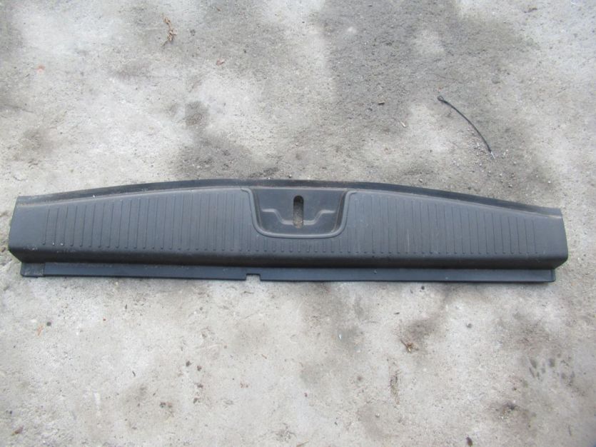 LOGAN II MCV KOMBI 2016 R. OSŁONA PASA TYŁ