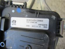 PEUGEOT 5008 II 2018 R. MECHANIZM WYCIERACZEK PRZÓD 3397022076