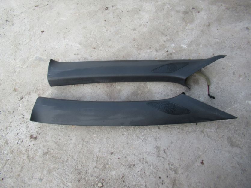 SKODA SCALA OSŁONA SŁUPKA LEWEGO CZARNY