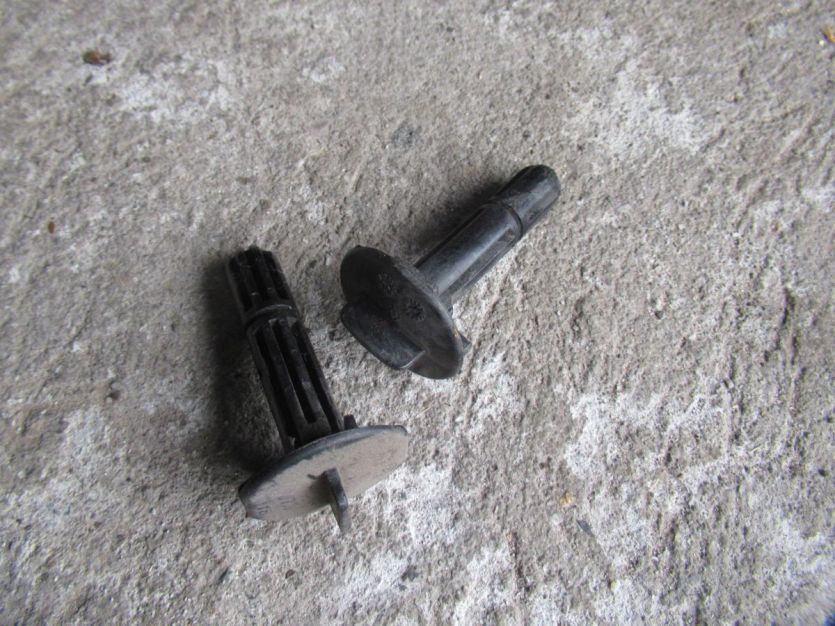 DACIA SANDERO II MOCOWANIE CHŁODNICY KOŁKI