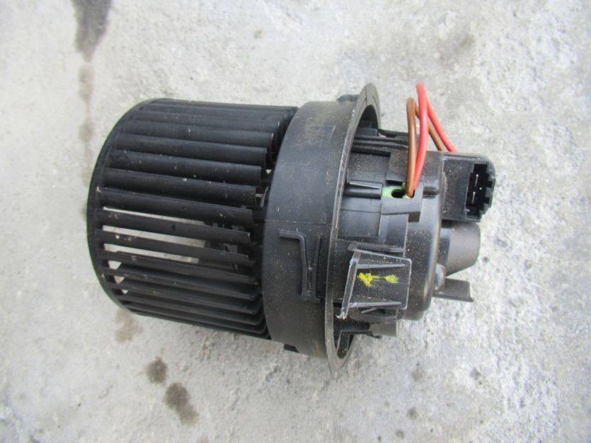 DACIA DUSTER I LIFT DMUCHAWA