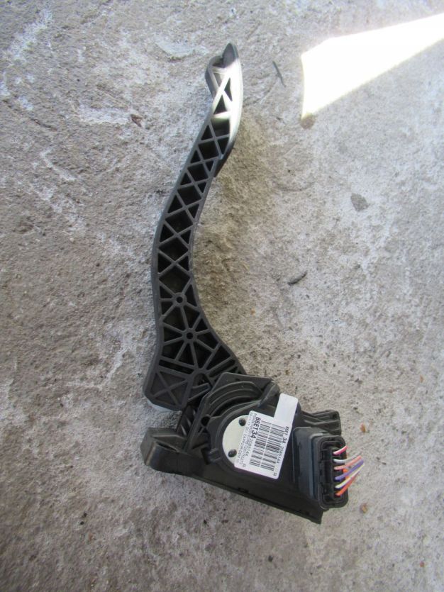 PEUGEOT 5008 II 2018 R. 1.2 PEDAŁ GAZU 9674829180/RB